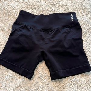 Dyfne black shorts. Impact shorts 4.5
